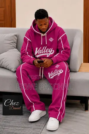 Stylish Men's 2-Piece Tracksuit – Black