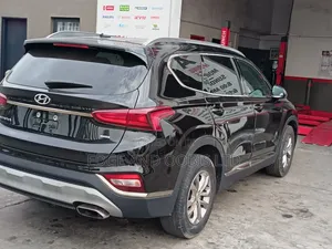 Hyundai Santa Fe SE 2.4 AWD 2019 Black