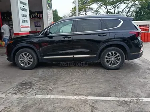 Hyundai Santa Fe SE 2.4 AWD 2019 Black