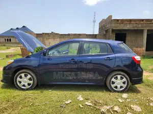Toyota Matrix Hatchback FWD (1.8L 4cyl 5M) 2010 Blue