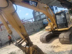 320 Escavator