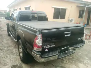 Toyota Tacoma Access Cab V6 Automatic 2012 Black