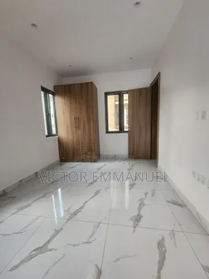 3bdrm Apartment in Alagomeji for rent