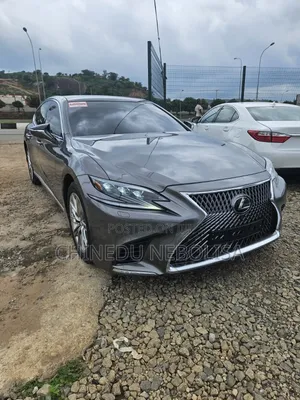 Lexus LS 2018 Gold