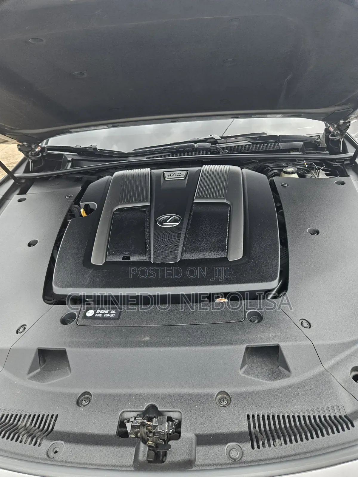 Lexus LS 2018 Gold