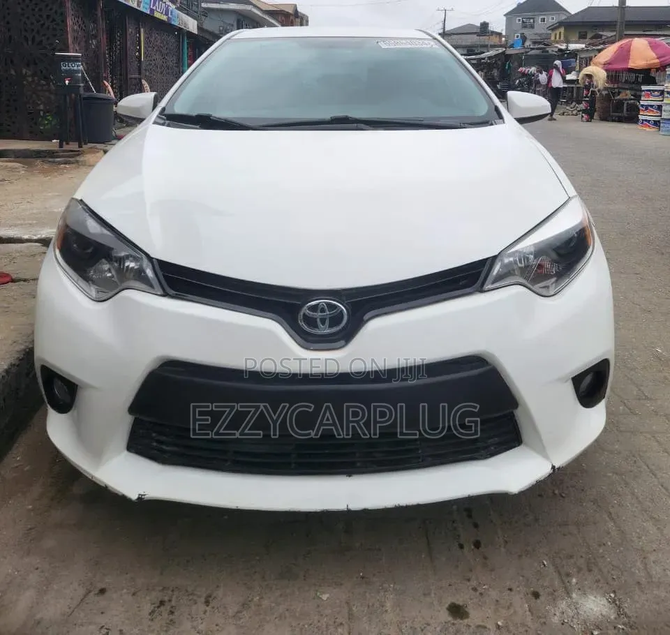 Toyota Corolla 2015 White