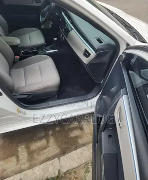 Toyota Corolla 2015 White