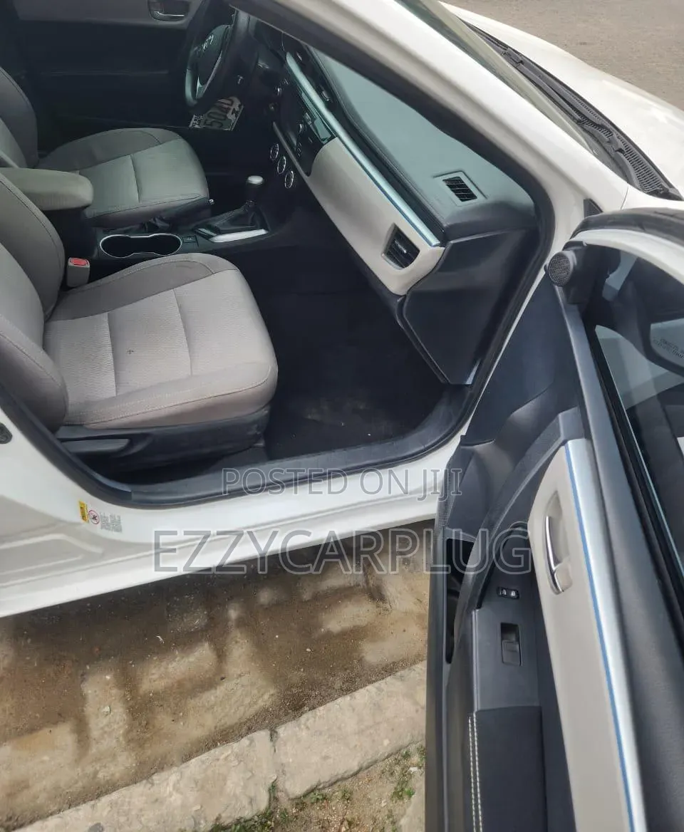 Toyota Corolla 2015 White