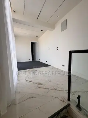 4bdrm Duplex in Lekki for sale