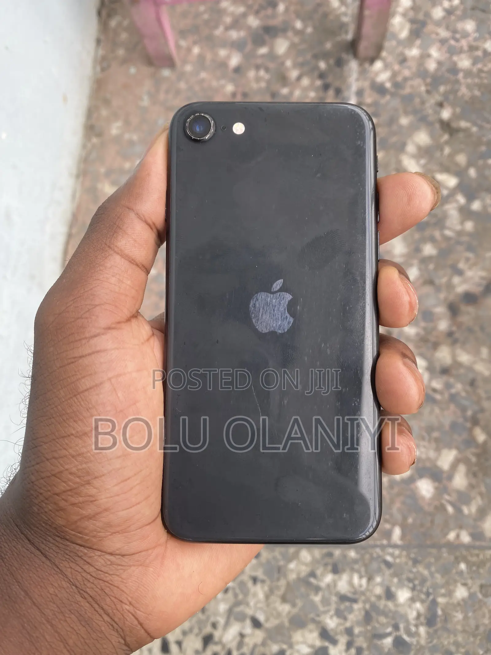Apple iPhone SE (2020) 64 GB Black