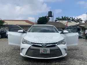 Toyota Camry 2016 White