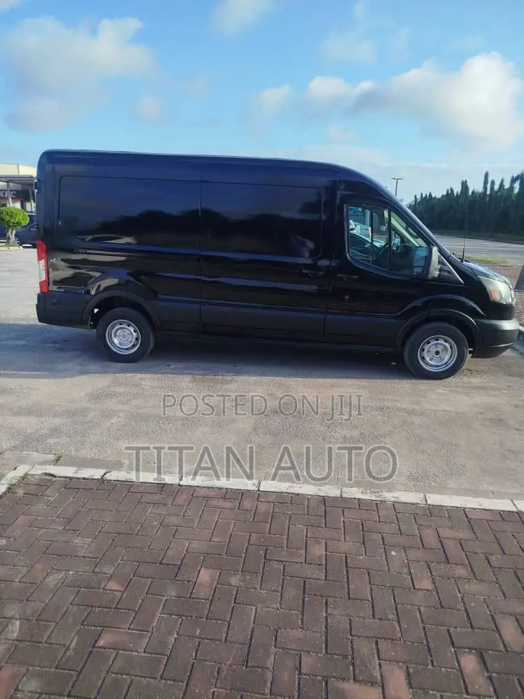Ford Transit 2017 Black