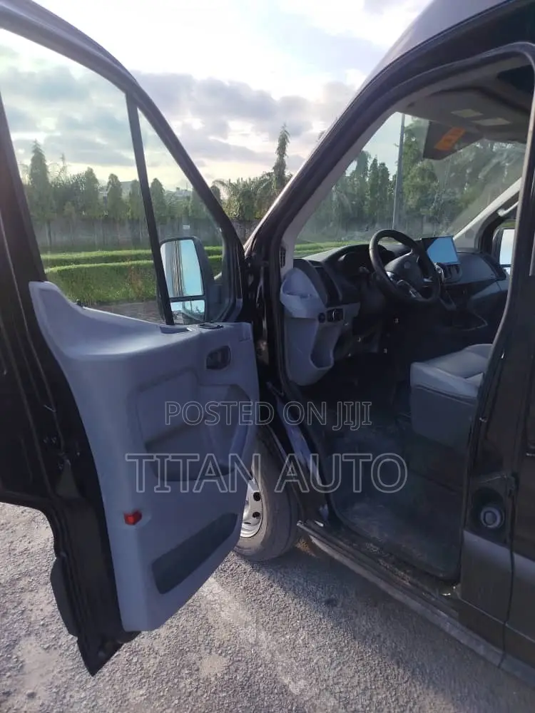 Ford Transit 2017 Black