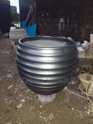 Luxury Ribbed Metallic Garden Planter