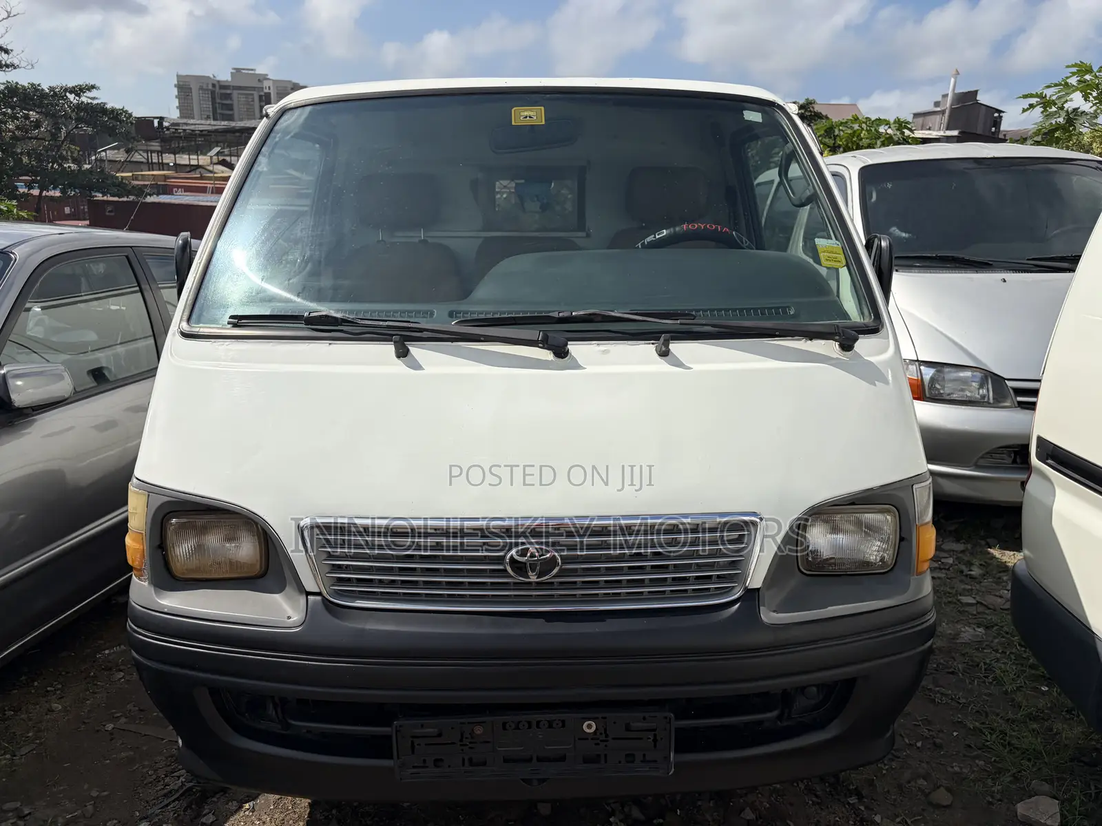 Toyota HiAce 2003 White