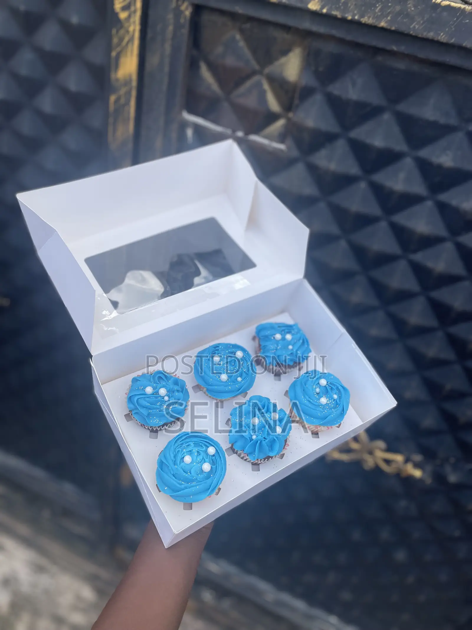 Cupcake by 6