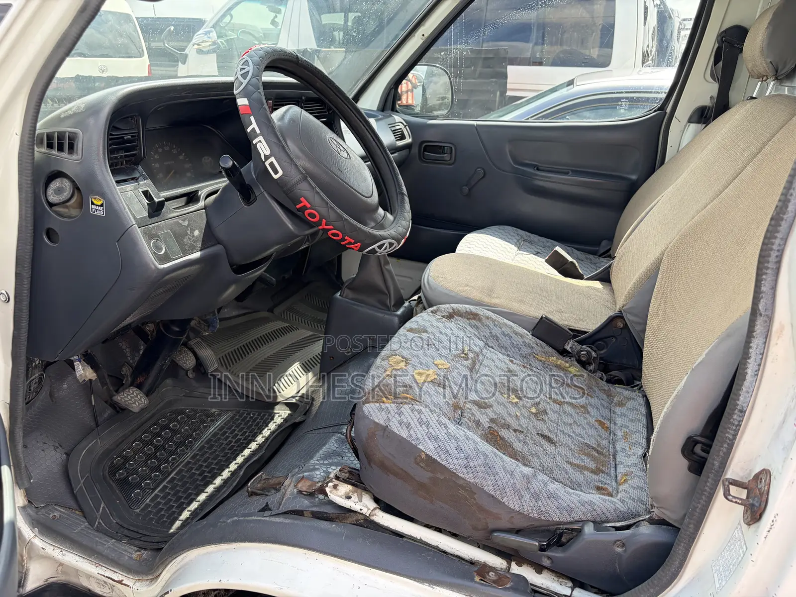 Toyota HiAce 2003 White