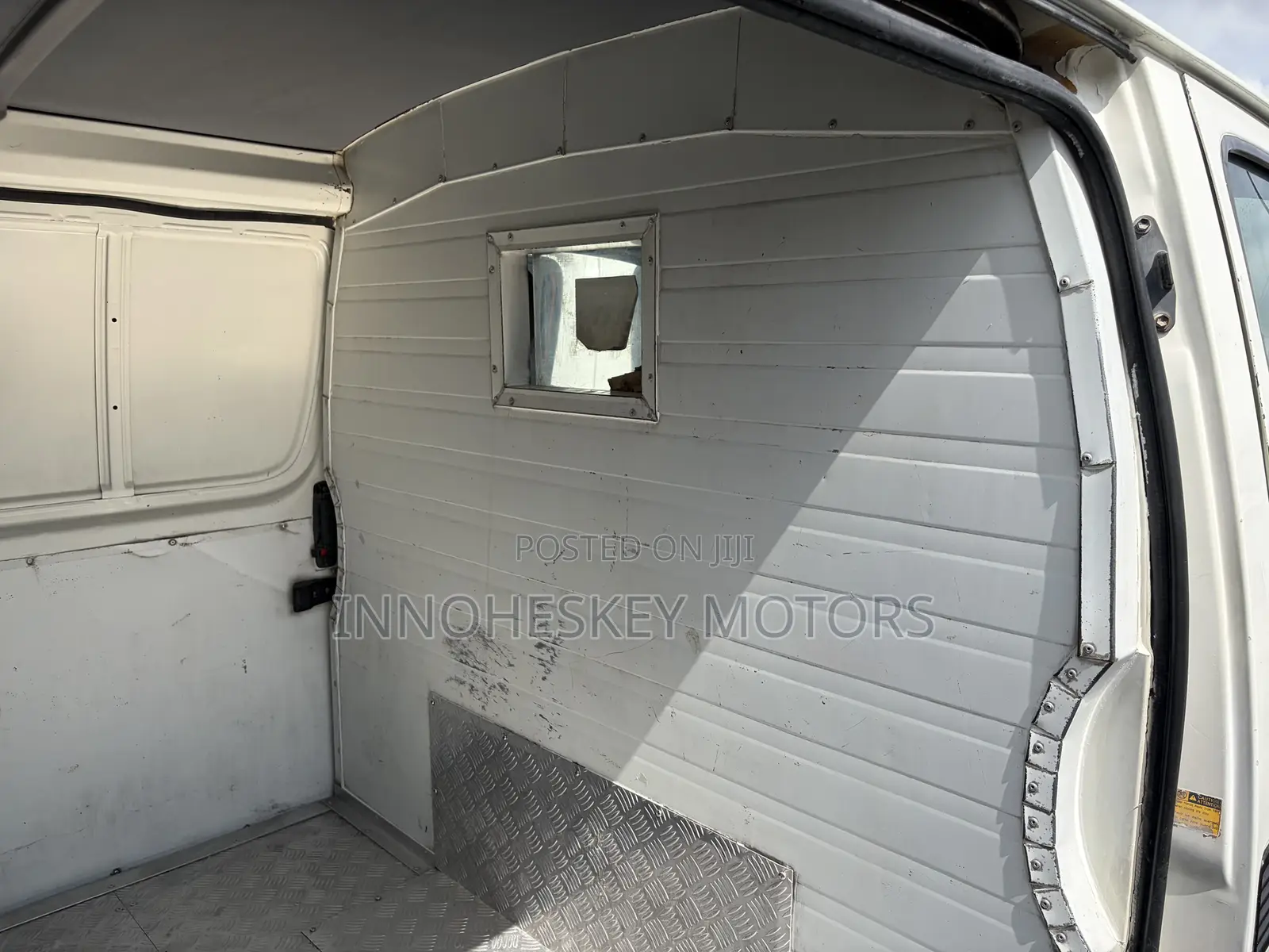 Toyota HiAce 2003 White