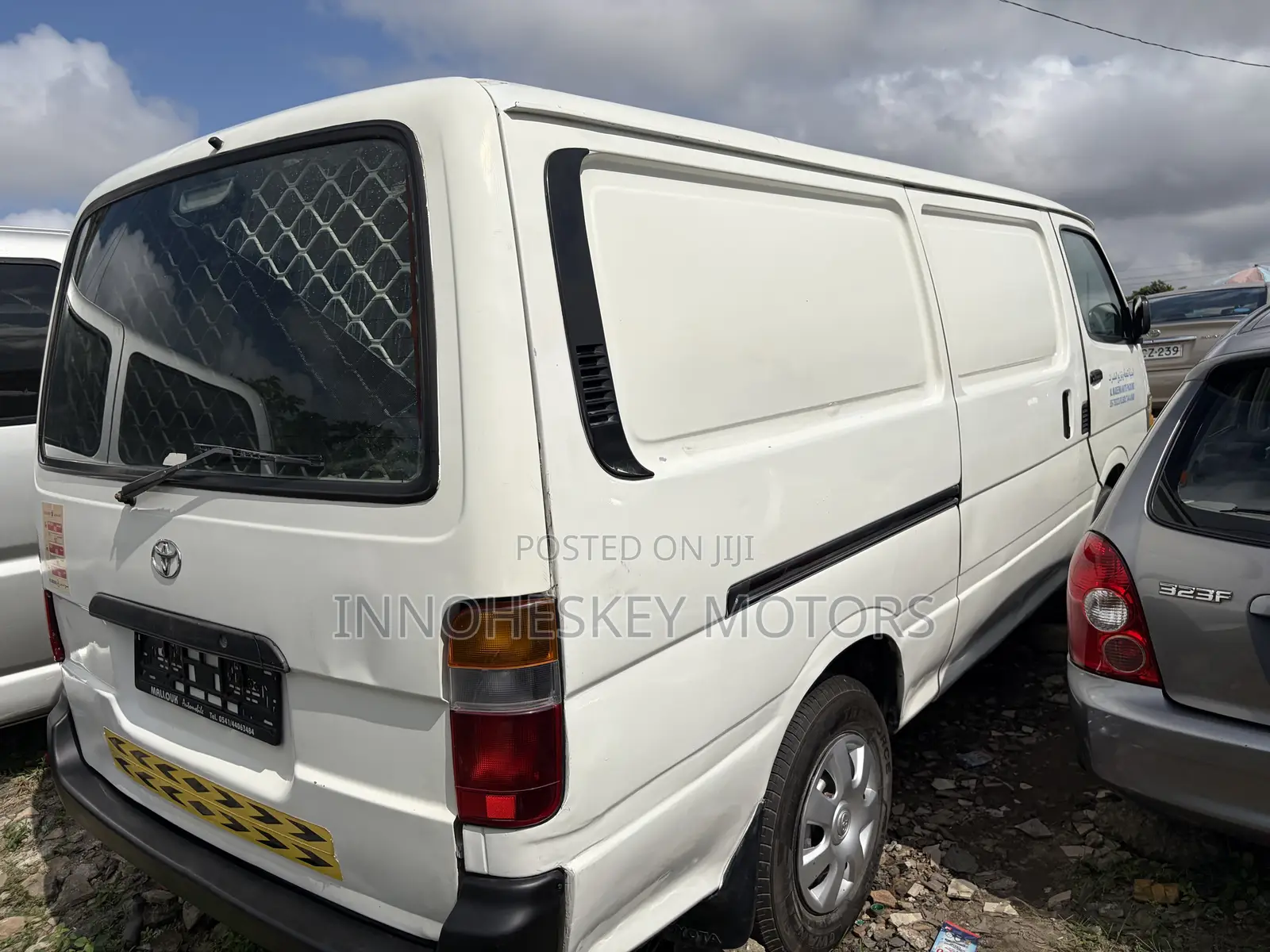 Toyota HiAce 2003 White