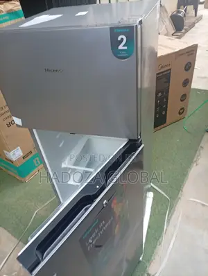 Hisense Stylish Double Door Fridge Freezer for Kitchen