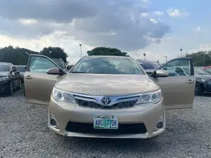 Toyota Camry 2013 Gold