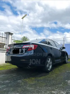 Toyota Camry SE 4dr Sedan (2.5L 4cyl 6A) 2013 Black