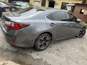 Lexus ES 2013 Gray
