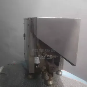 Coconut Dehusking Machine