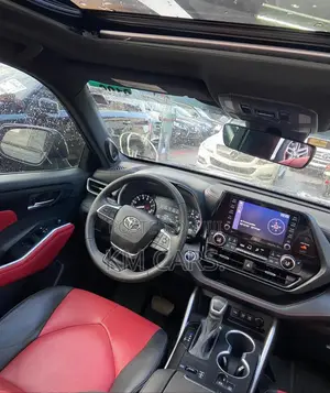 Toyota Highlander XSE 2021 Black