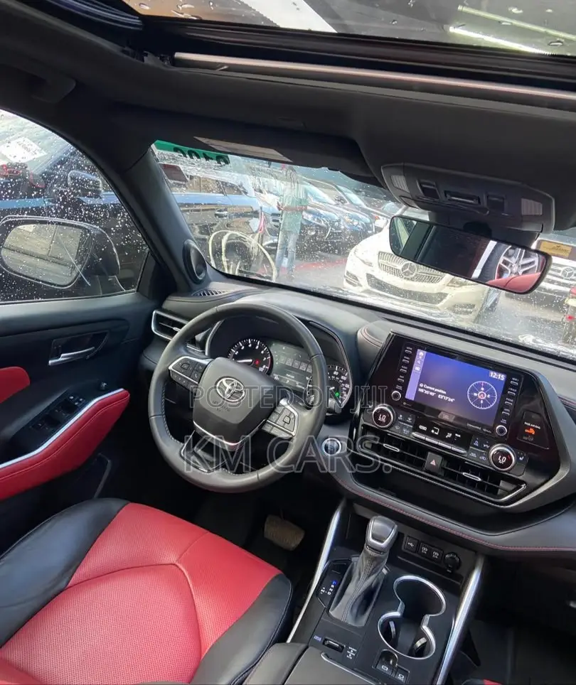 Toyota Highlander XSE 2021 Black