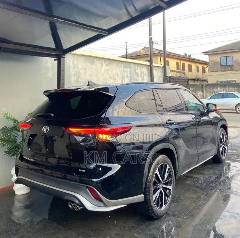 Toyota Highlander XSE 2021 Black