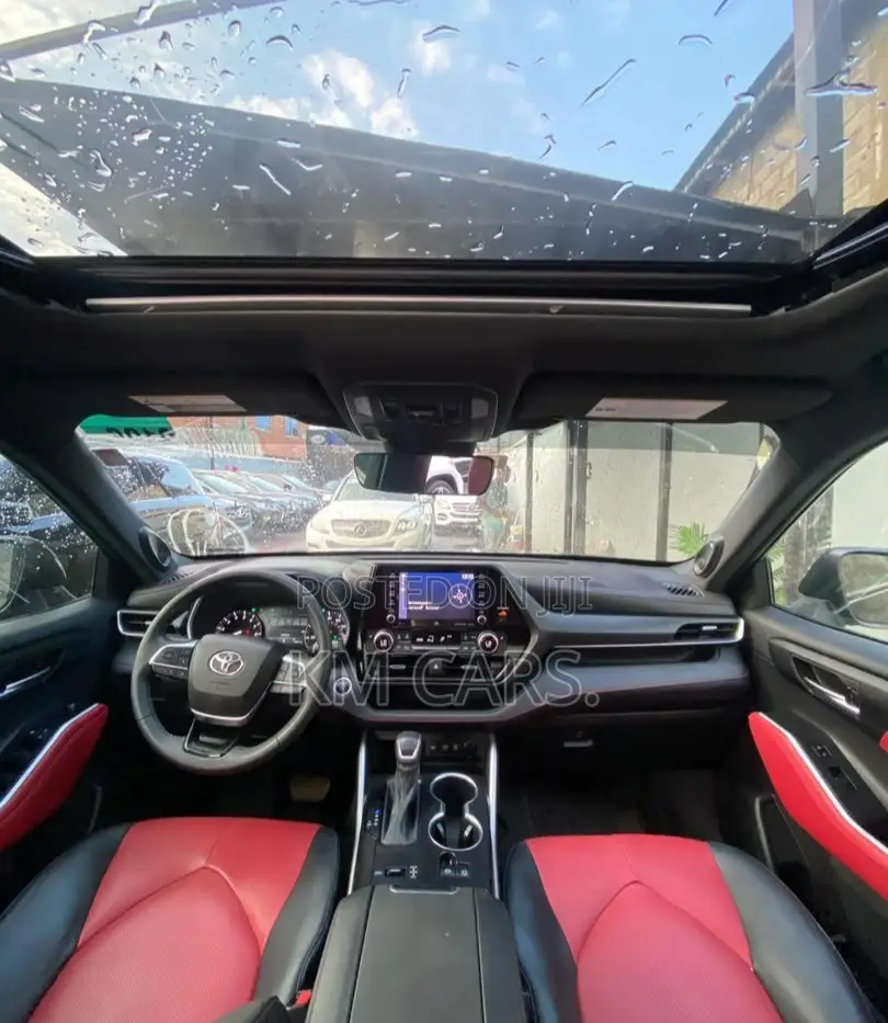 Toyota Highlander XSE 2021 Black