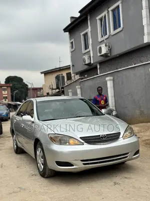 Toyota Camry 2004 Silver