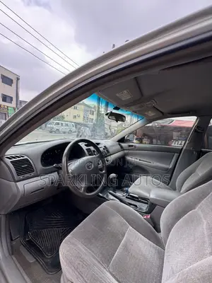 Toyota Camry 2004 Silver