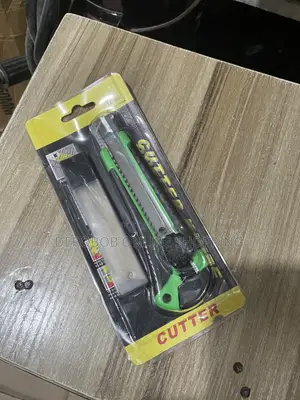 Box Cutter Heavy-Duty 18mm