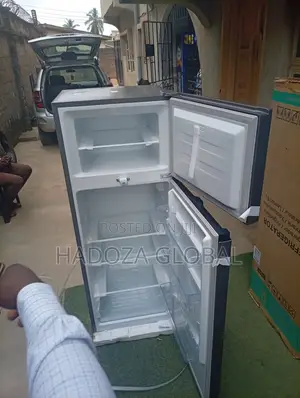 Hisense Large Refrigerator Freezer Combination for Family Kitchen
