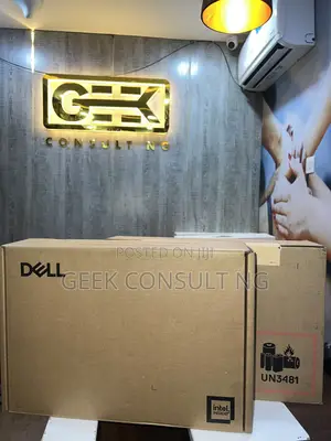 New Laptop Dell XPS 13 32GB Intel Core Ultra 9 SSD 2T