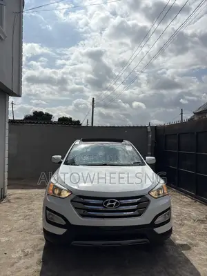 Hyundai Santa Fe Limited 4dr SUV (3.3L 6cyl 6A) 2014 White