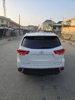 Toyota Highlander Limited 4x4 V6 (3.5L 6cyl 8A) 2017 White