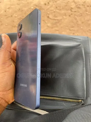 Samsung Galaxy A06 128 GB Blue