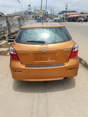 Toyota Matrix 2010 Orange