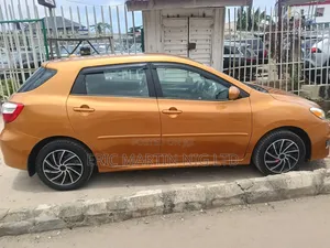 Toyota Matrix 2010 Orange