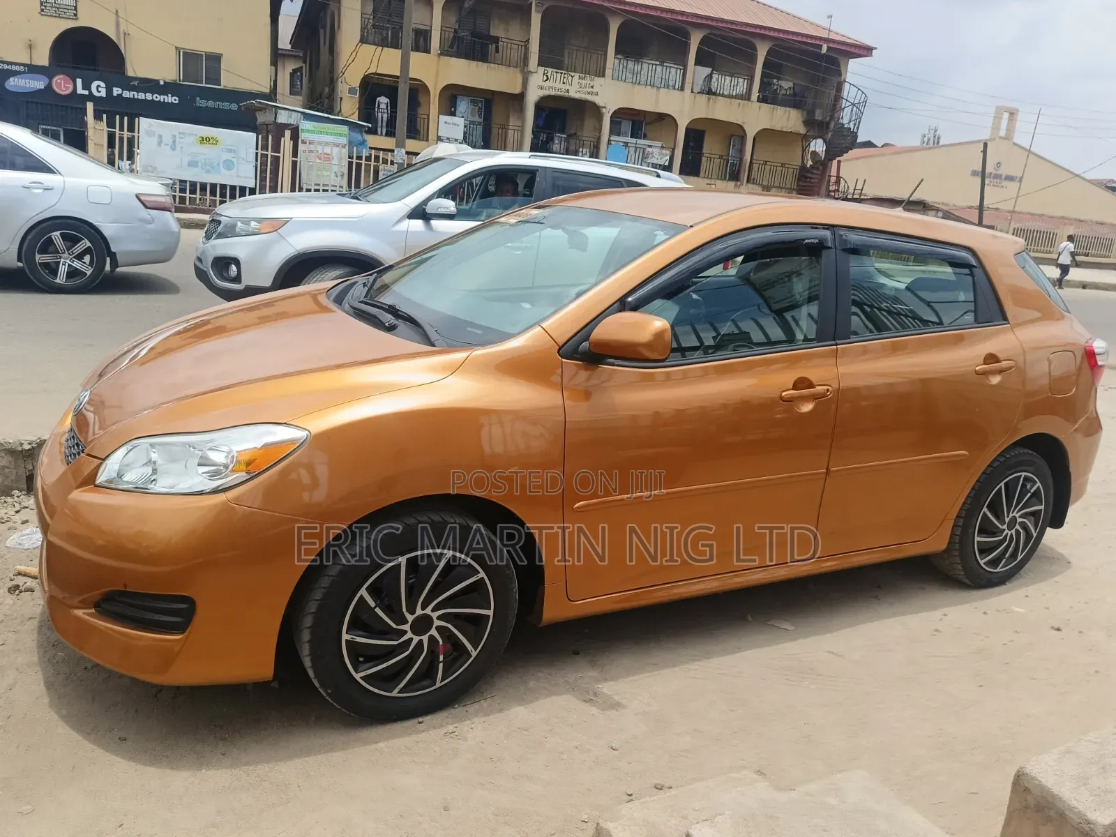 Toyota Matrix 2010 Orange