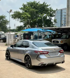 Toyota Camry 2018 Silver