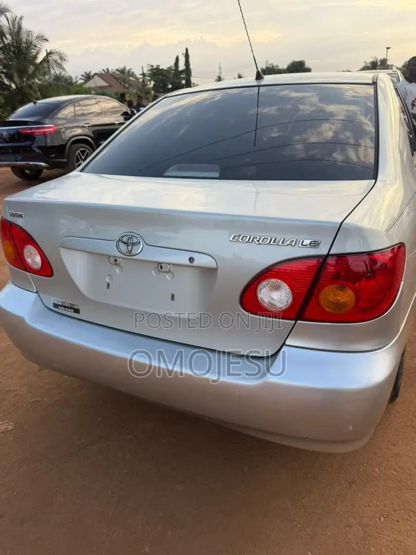 Toyota Corolla LE 2004 Silver