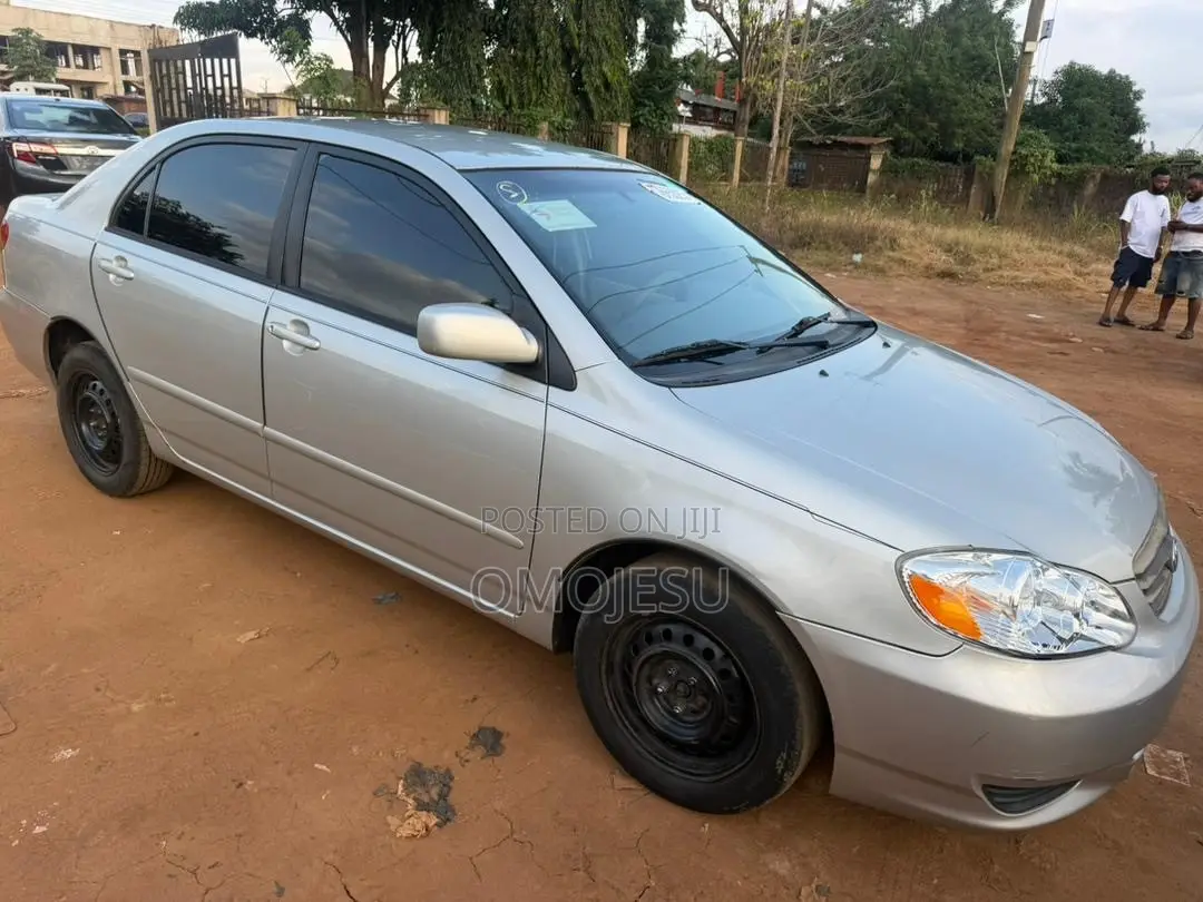 Toyota Corolla LE 2004 Silver
