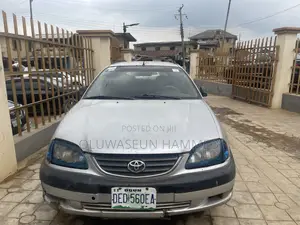 Toyota Avensis 2.0 D Verso 2002 Silver
