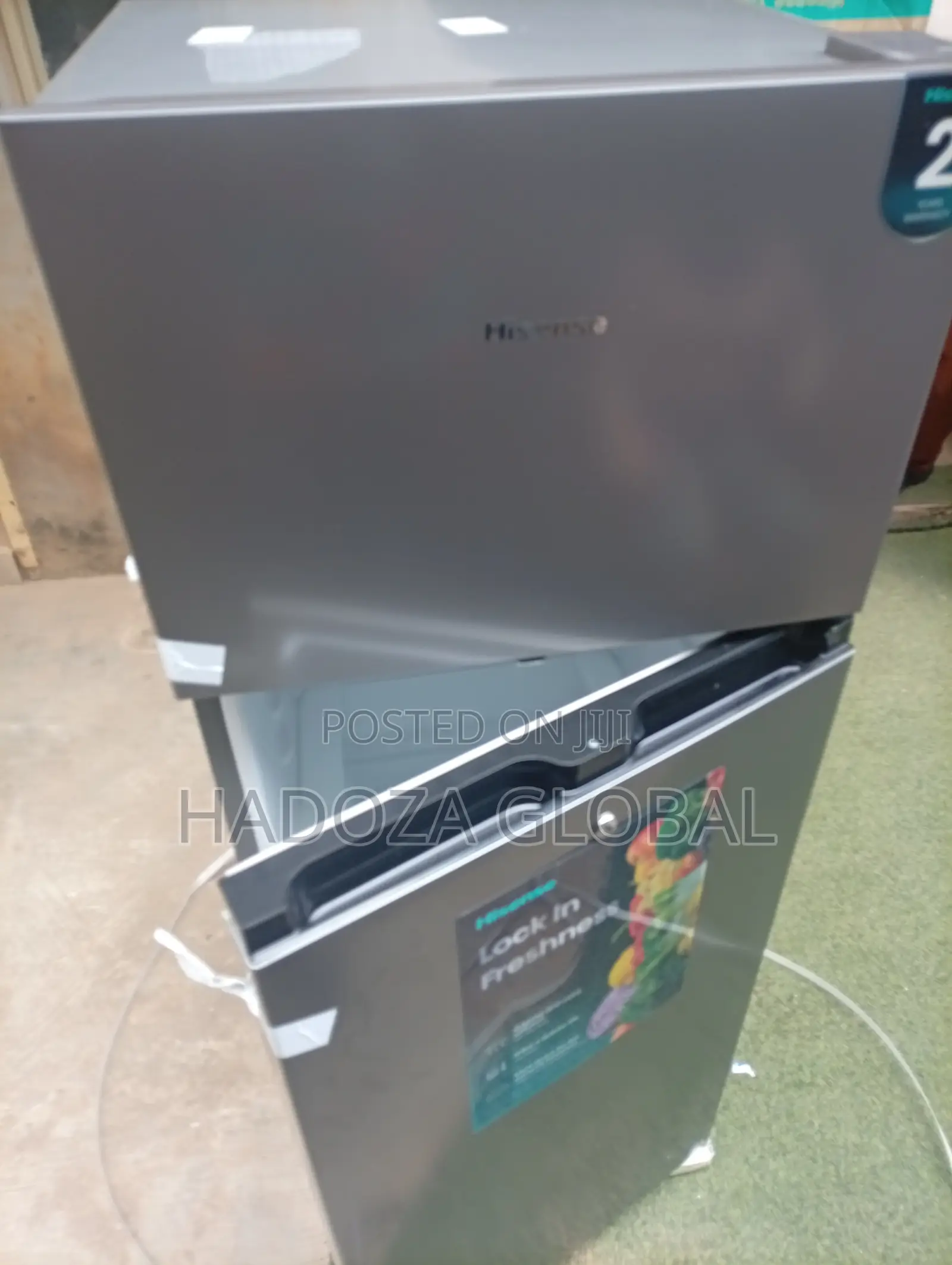 Hisense Modern Refrigerator With Large Storage Capacity