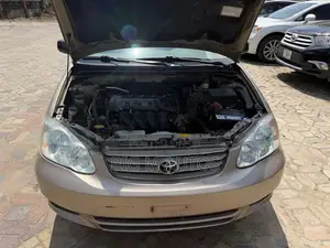 Toyota Corolla 2004 Gold