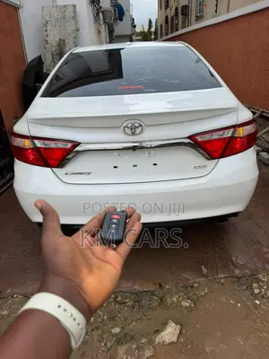 Toyota Camry XSE 4dr Sedan (3.5L 6cyl 6A) 2015 White